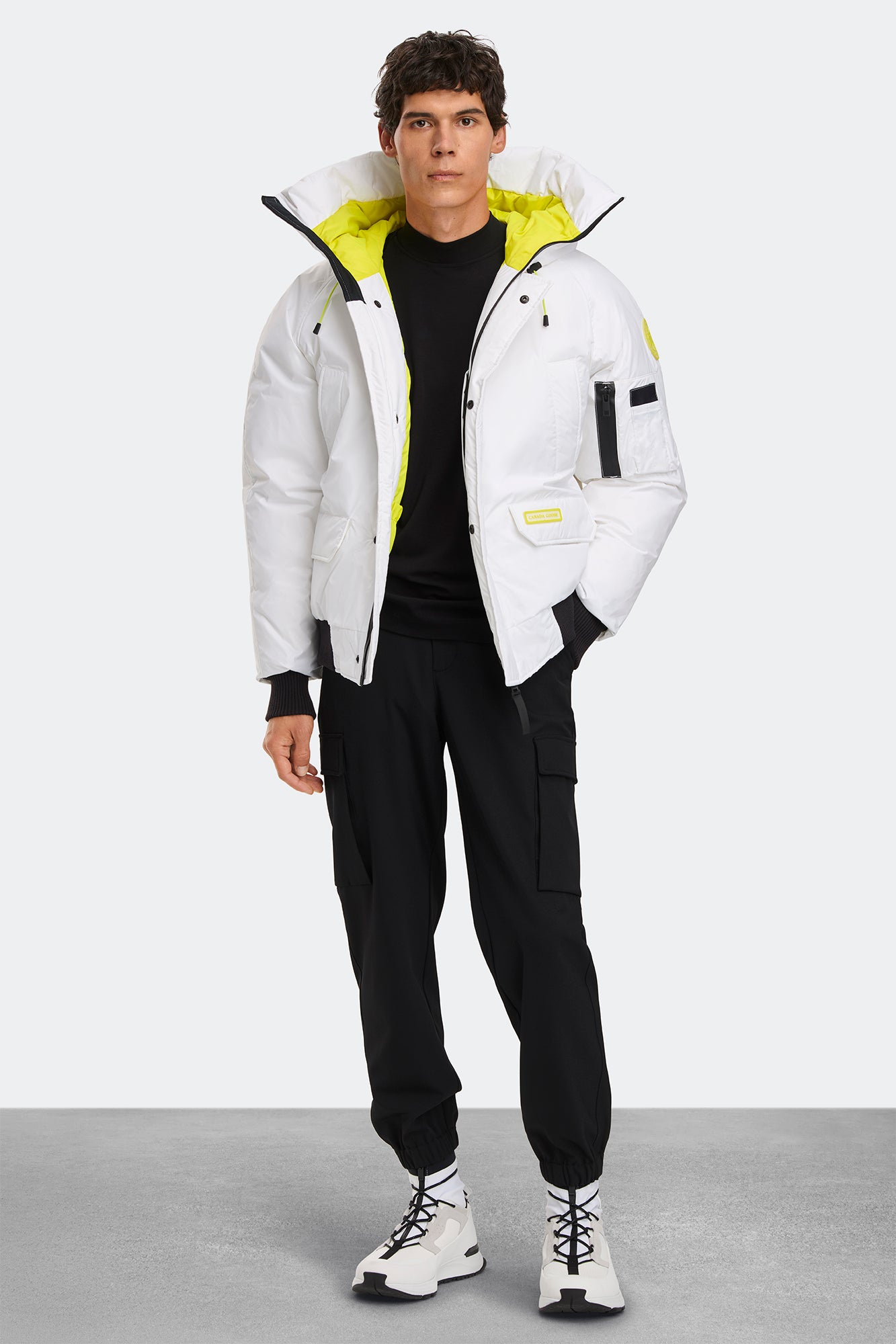 2050U2_9452_1764601678