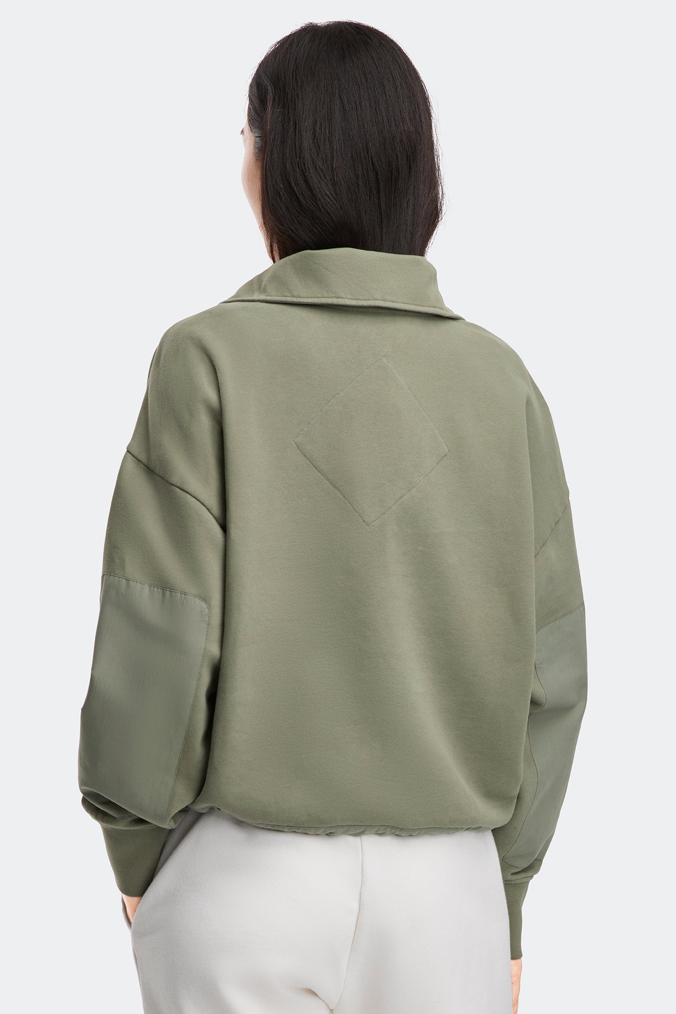 7089W_9852_a_1762550125