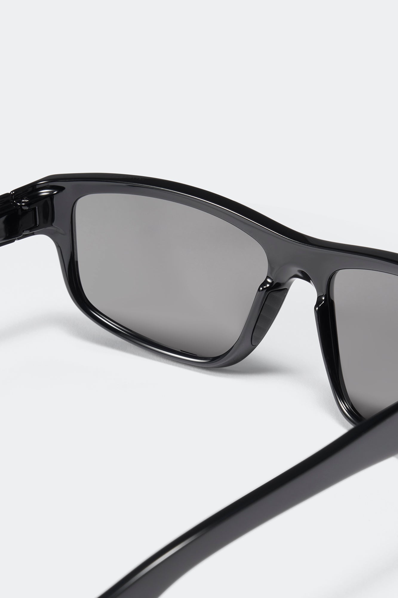 8118M_9803_c_1757004308